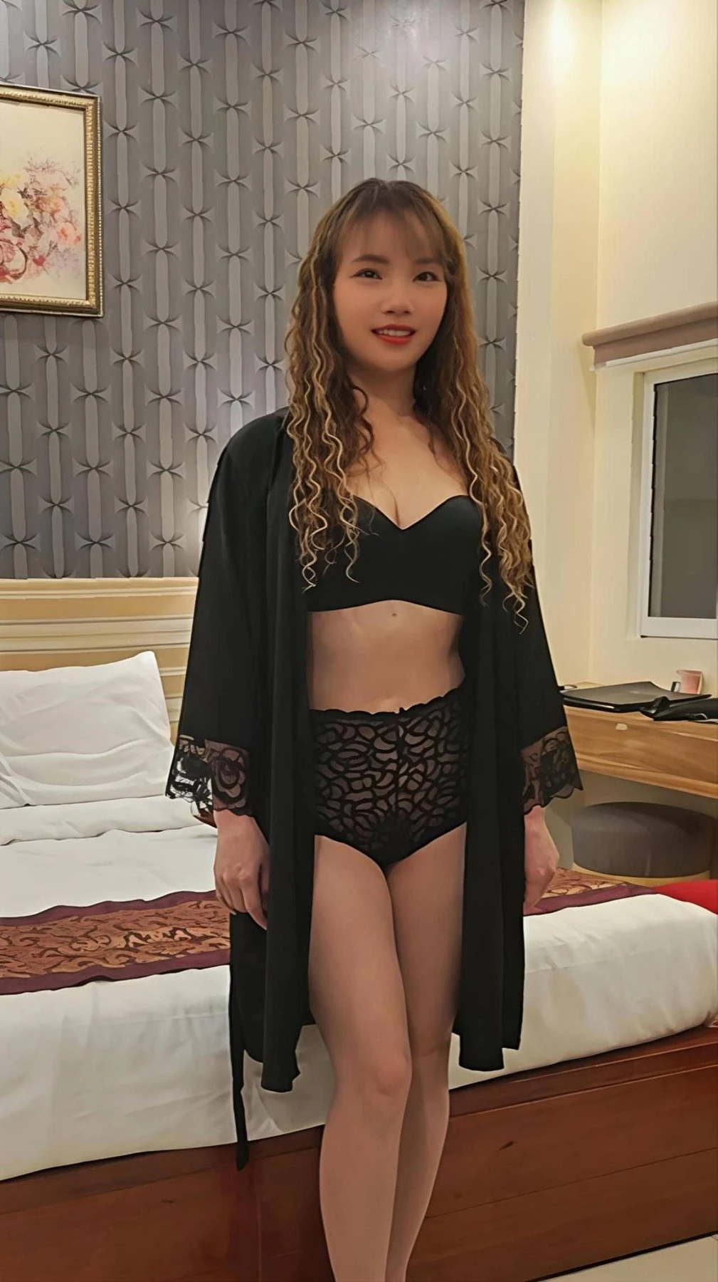 Kiwi – Vietnamese escort in Ho Chi Minh City — 2 / 7