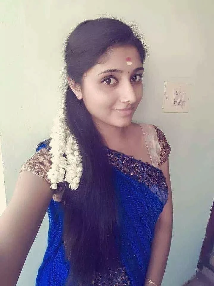 Shomiya Roy – Indian escort in Hyderabad — 2 / 3