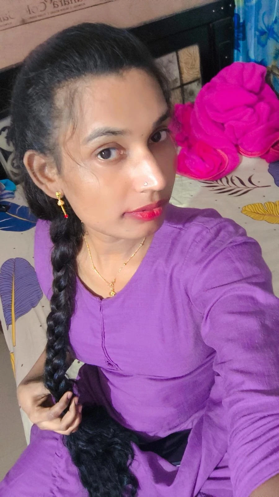 Shruthi Reddy – Indian escort in Hyderabad — 1 / 4