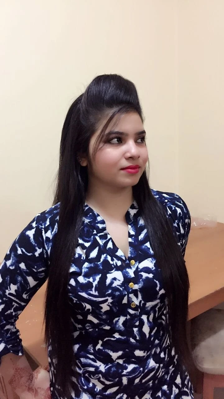 Komal – Indian escort in Mumbai — 3 / 8