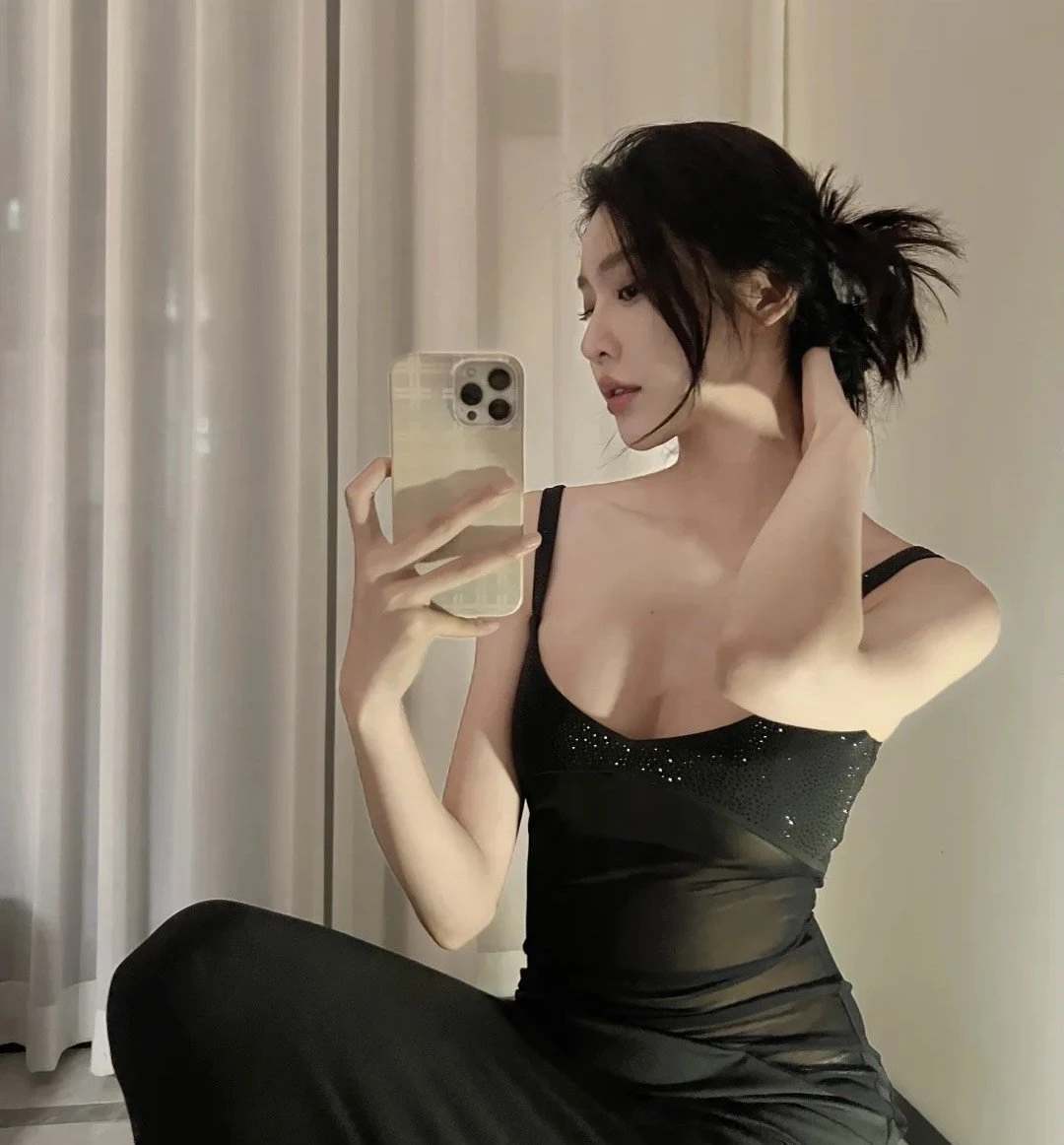 Zara – escort in Mauritius — 3 / 5