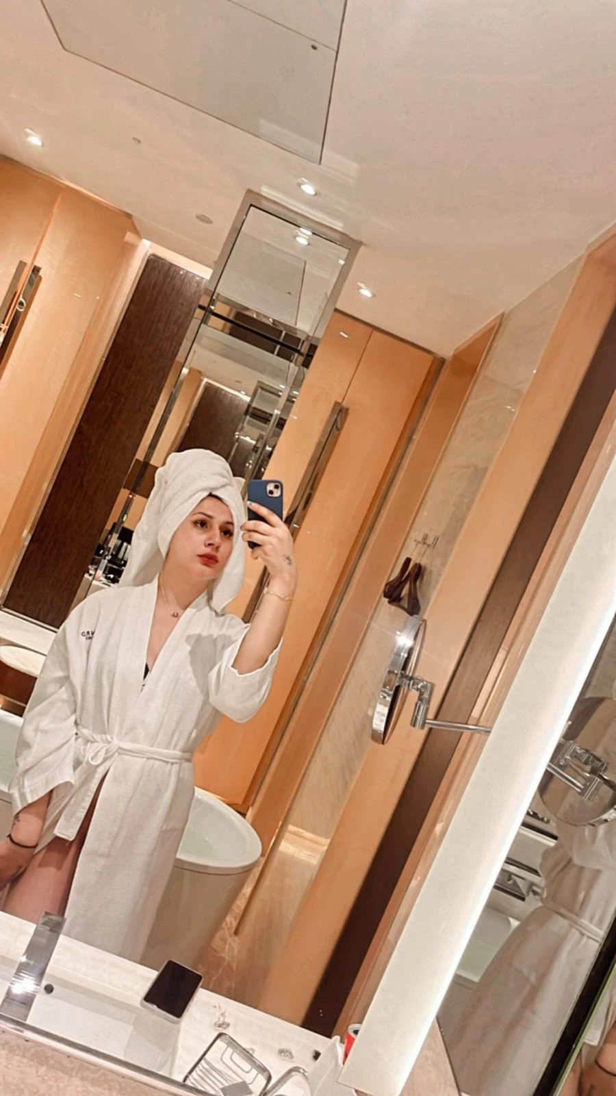 Deepika Cam and meet – Indian escort in New Delhi — 8 / 20