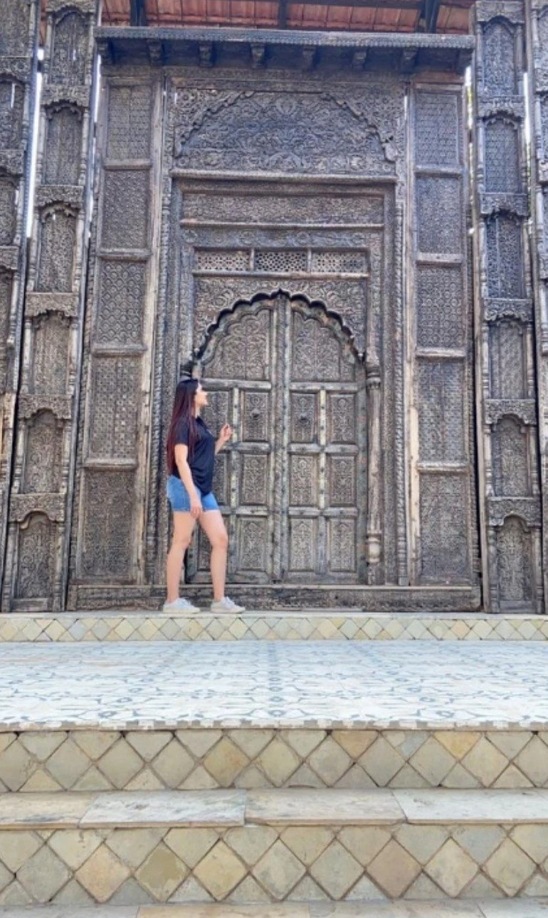 Riyal – Indian escort in New Delhi — 2 / 3