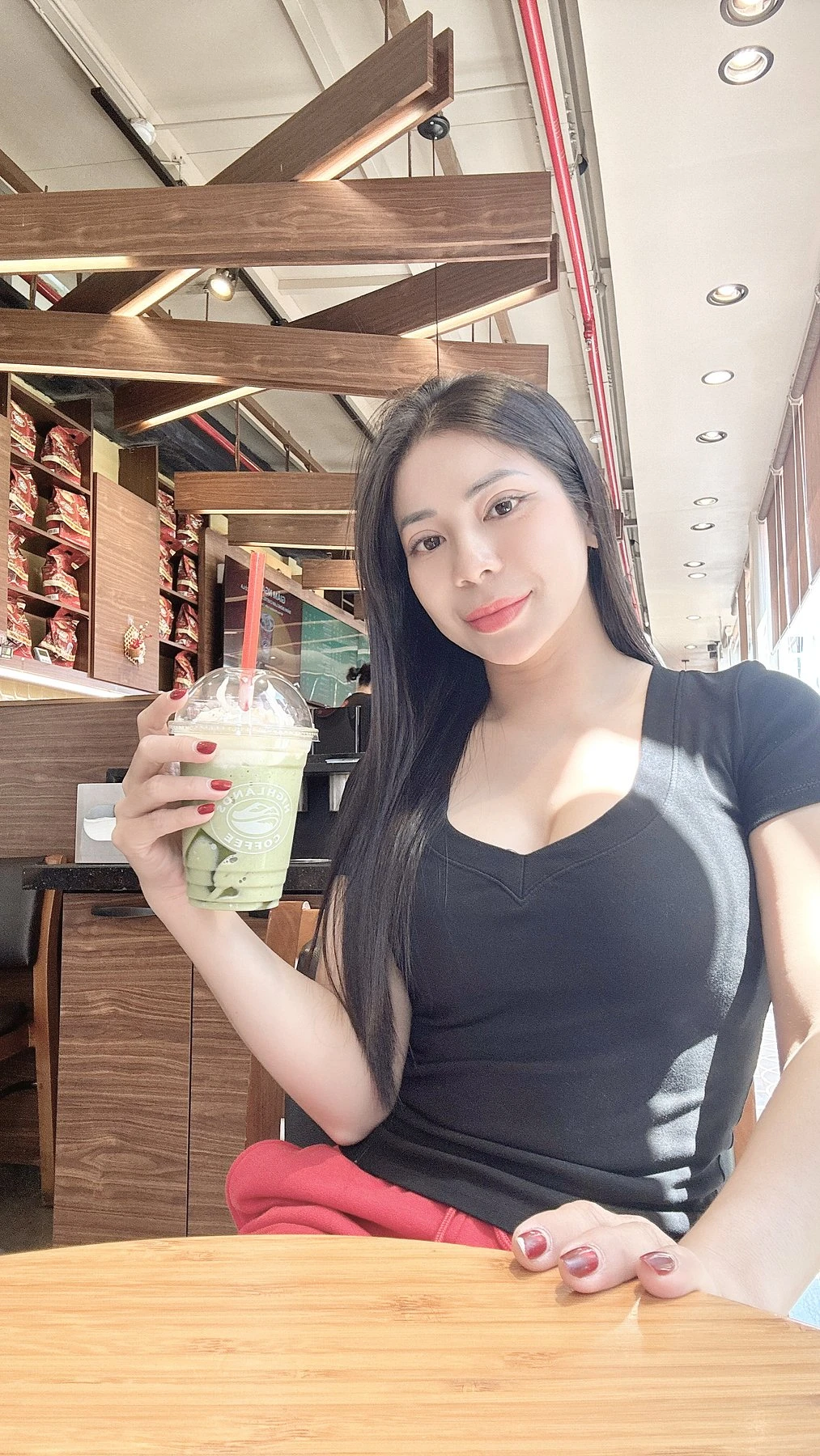 Yumi – Vietnamese escort in Ho Chi Minh City — 8 / 10