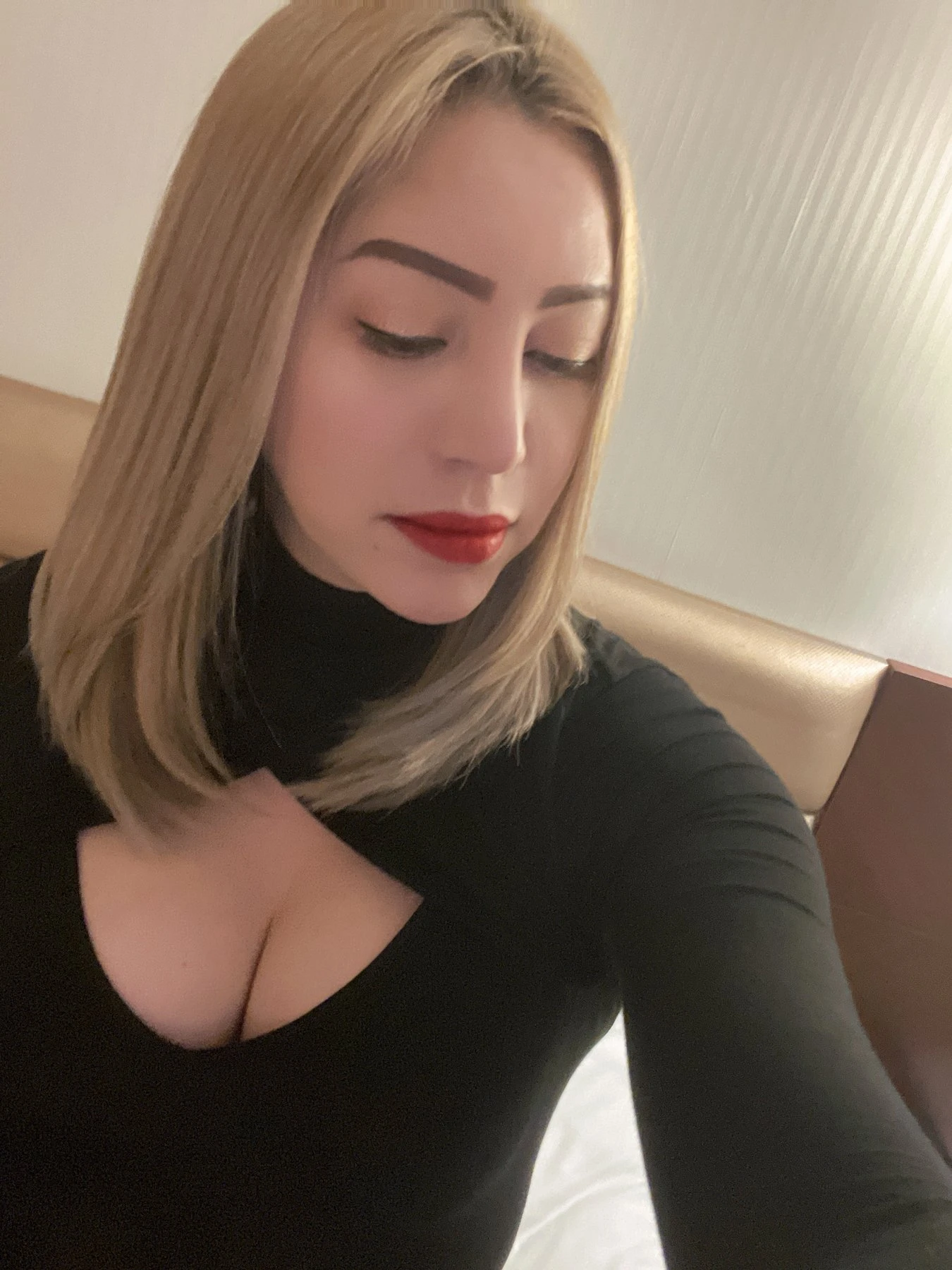 Miss Kara – Spanish escort in Macao — 18 / 19