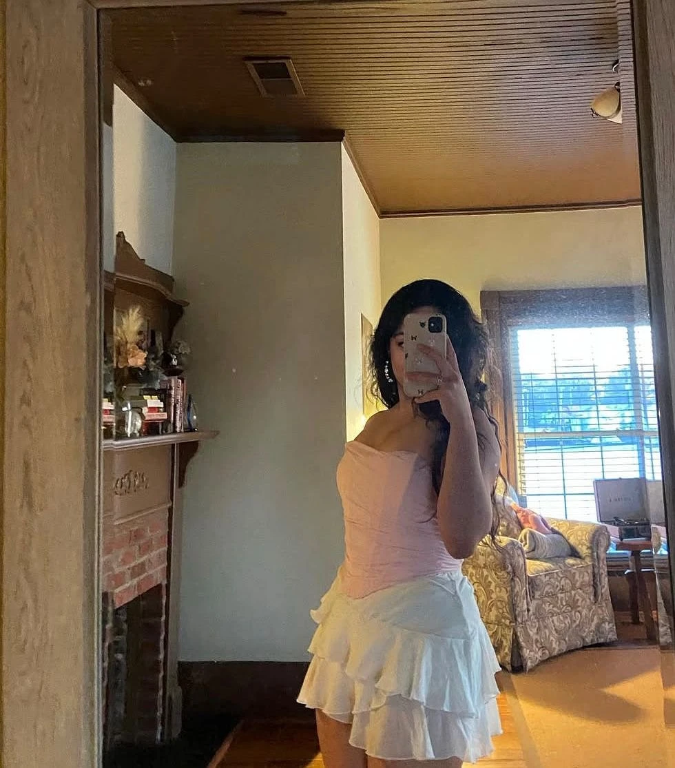 Riya – Indian escort in Visakhapatnam — 2 / 4