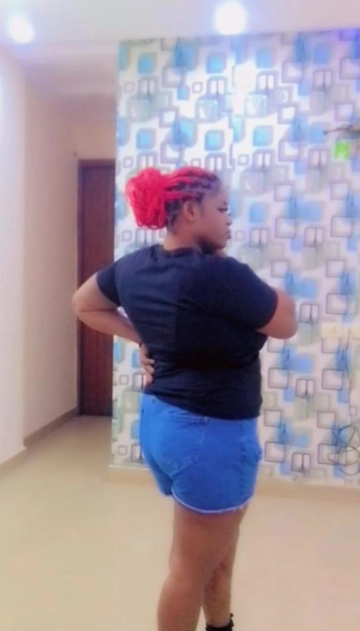 Ella Curve – South African escort in New Delhi — 2 / 7