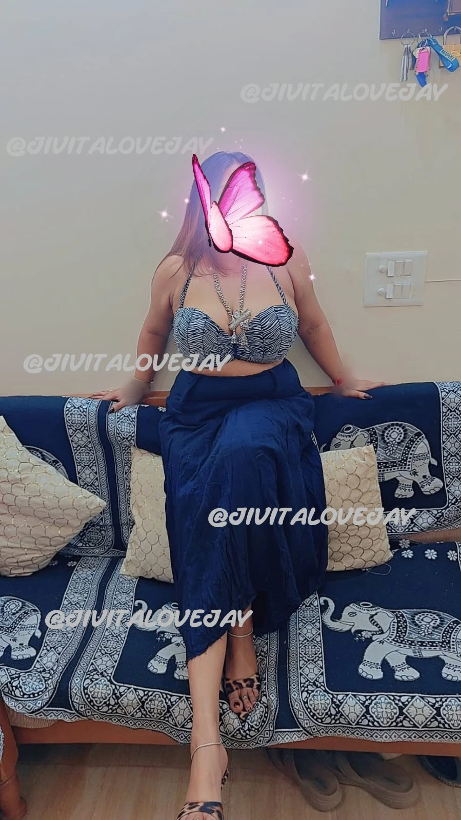 Jivita Jay housewife meet cam dirty chat – Indian escort in Noida — 9 / 21