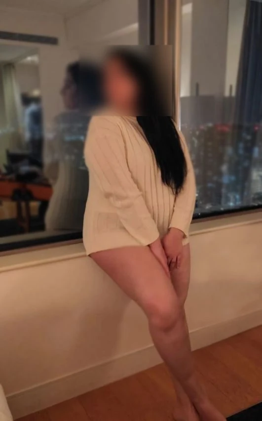Kajal Housewife – Indian escort in New Delhi — 3 / 4