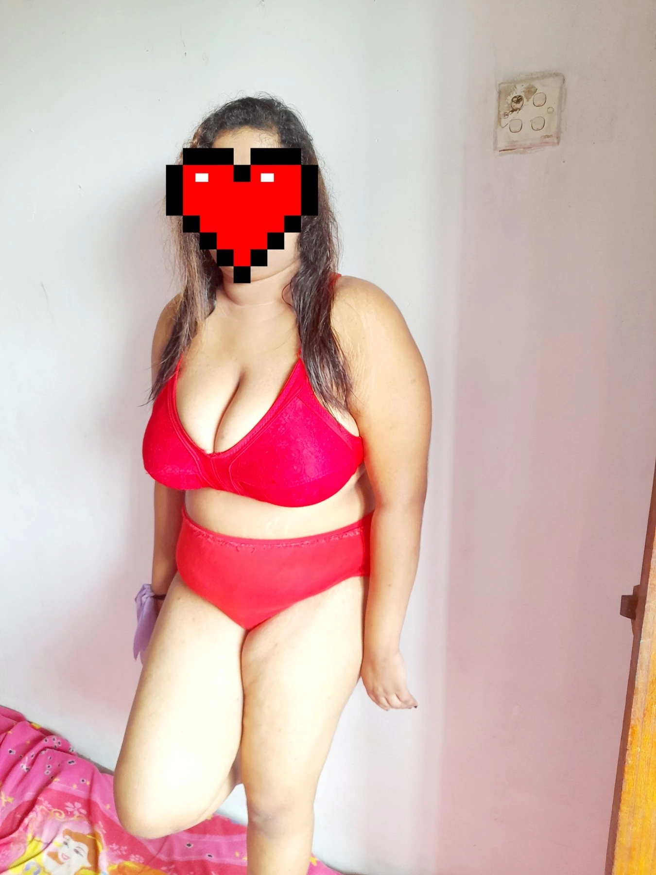 Cam Service & Full Service – Sri Lankan escort in Colombo, Escort, Colombo