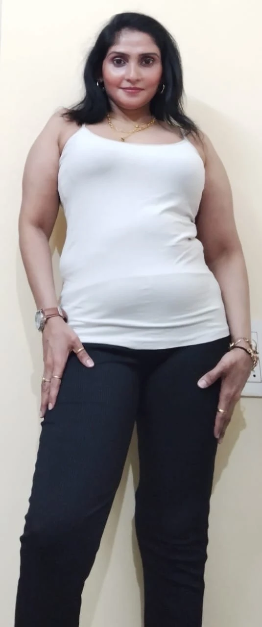 Lara ANAL QUEEN – Indian escort in Mumbai — 2 / 6