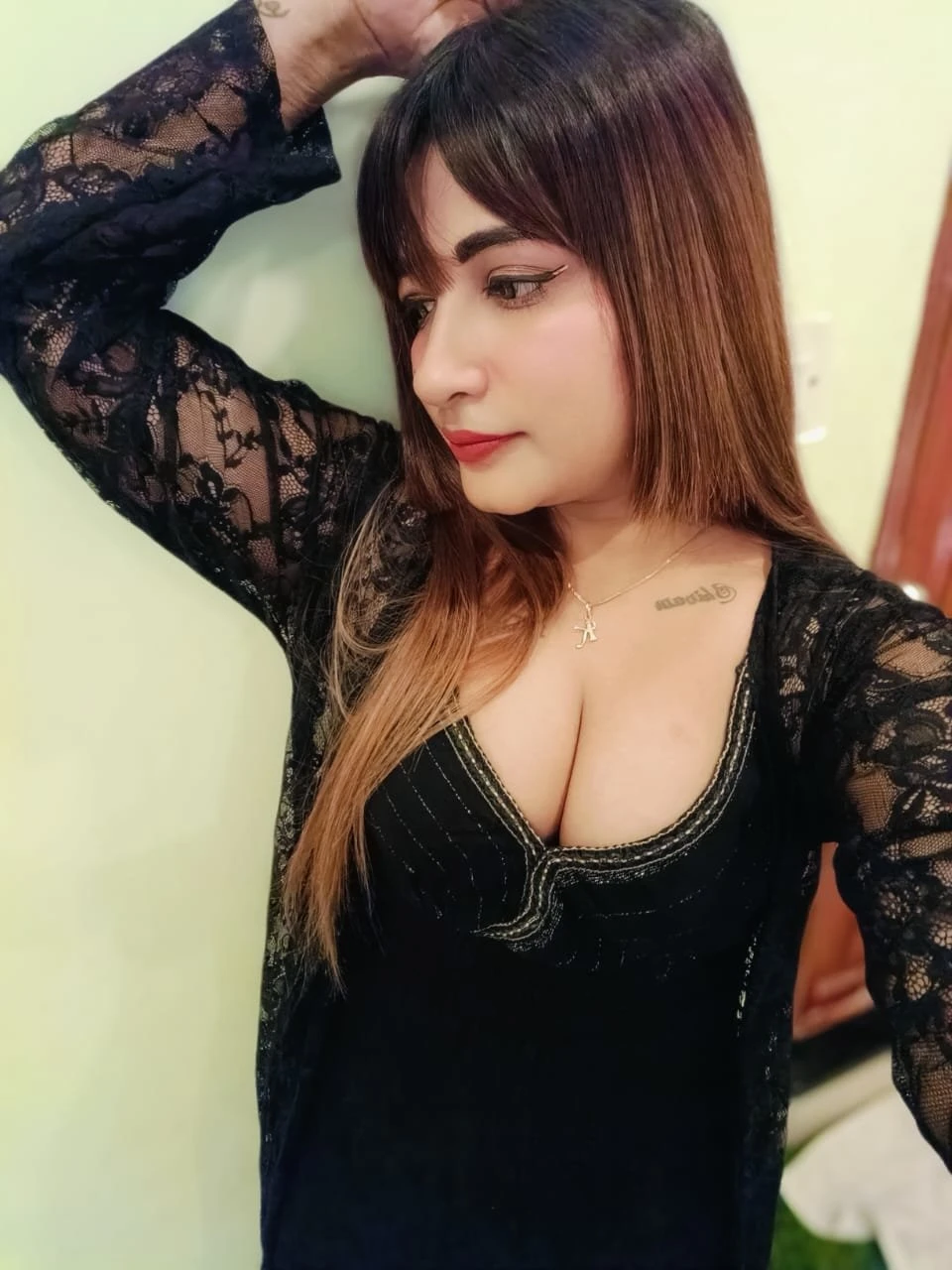 Real Savi Genuine – Indian escort in Pune — 1 / 5