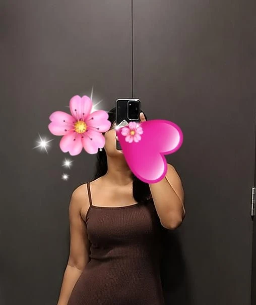 Khusi – escort agency in Noida — 2 / 5