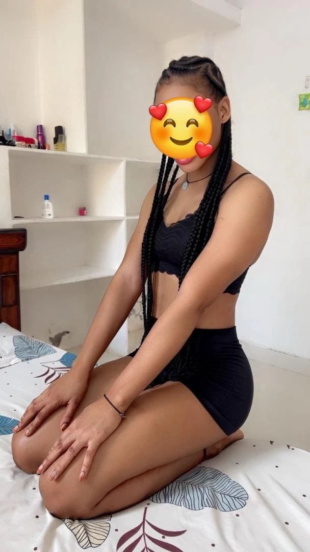 Bouncy Slim/lollipop Booty/Michaela – South African escort in Hyderabad — 3 / 7