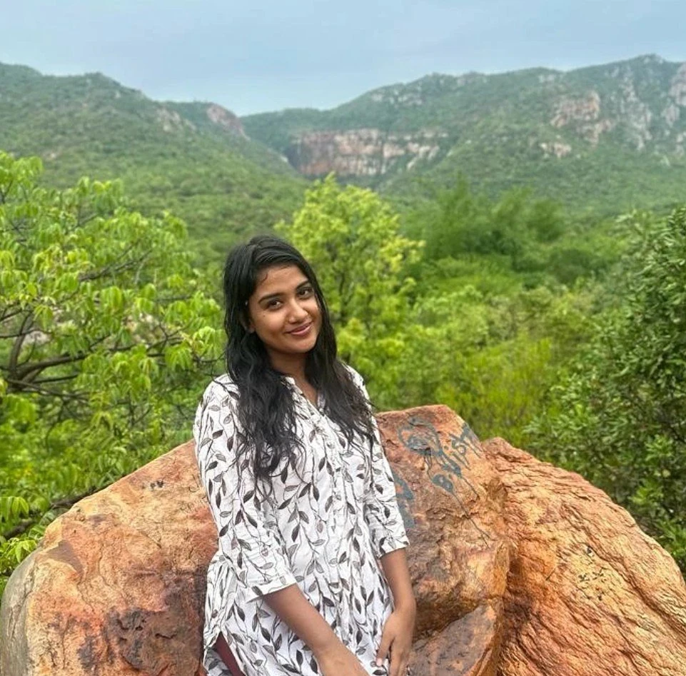 keerthana P – Indian escort in Chennai — 2 / 3