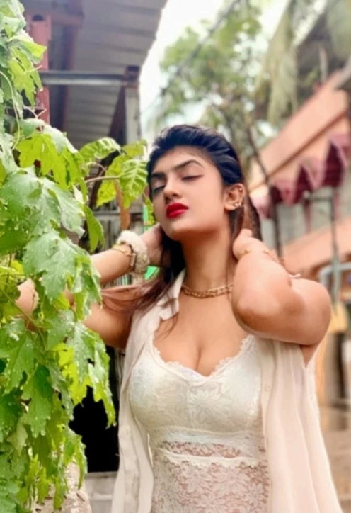 Suhani Real Meet only – Indian escort in Mumbai — 6 / 8