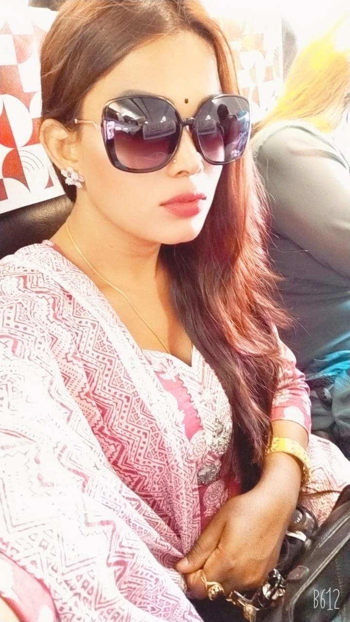 Aaliya Sharma – Indian escort in Jaipur — 2 / 6