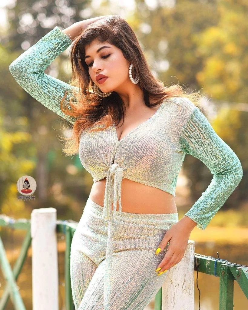 Cam Service Only – Indian escort in New Delhi — 3 / 5