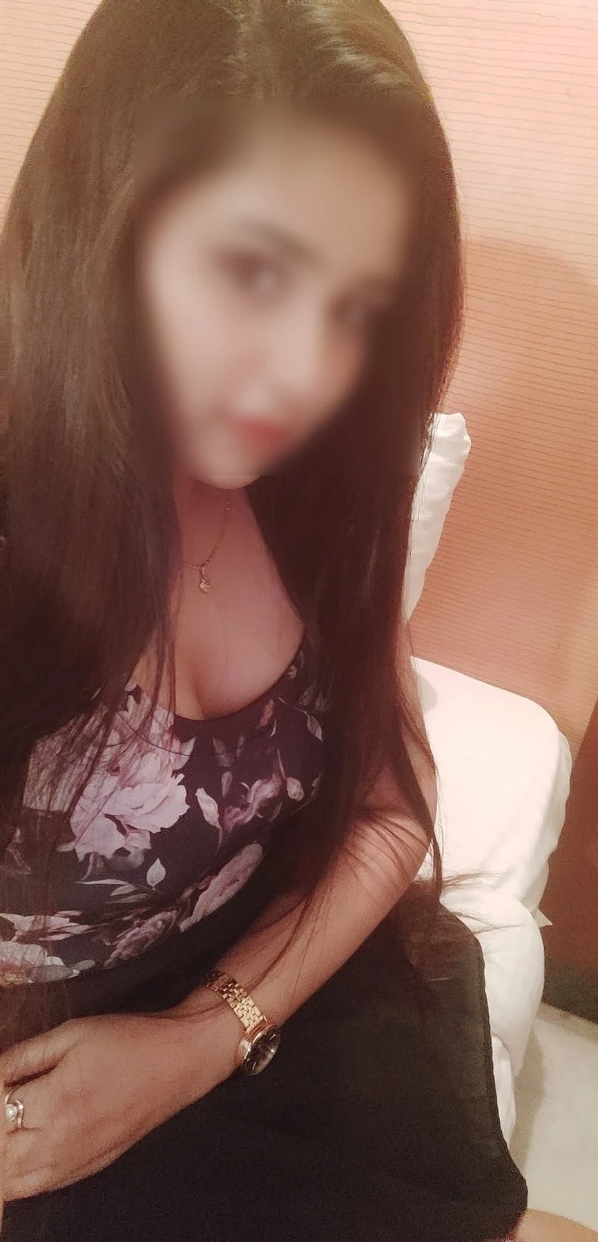 Independent Khusbu with place 🤍9 – Indian escort in Hyderabad — 1 / 6