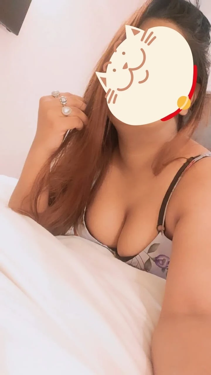 Decent & Genuine Independent Kajal – Indian escort in Pune — 3 / 4