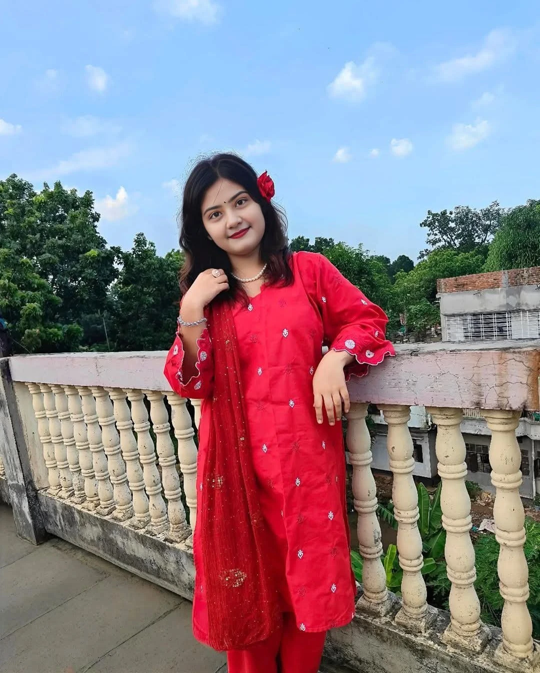 Khushi Pawar Cash Payment Genuine Servic – Indian escort in Hyderabad — 2 / 3