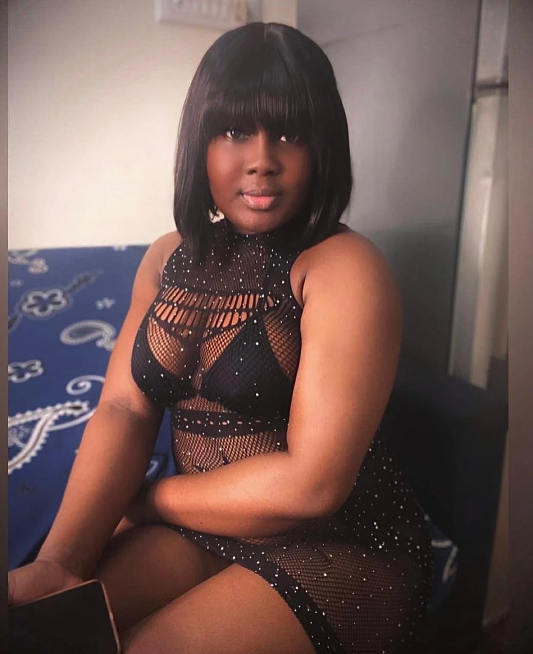 Spanking Queen Ella With Hot Milky Melon – Angolan escort in Bangalore — 3 / 4