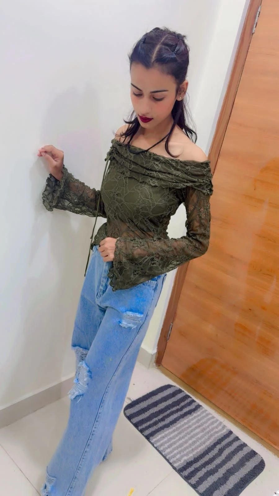 Riya Sharma Independent Girl – Indian escort in Hyderabad — 2 / 5