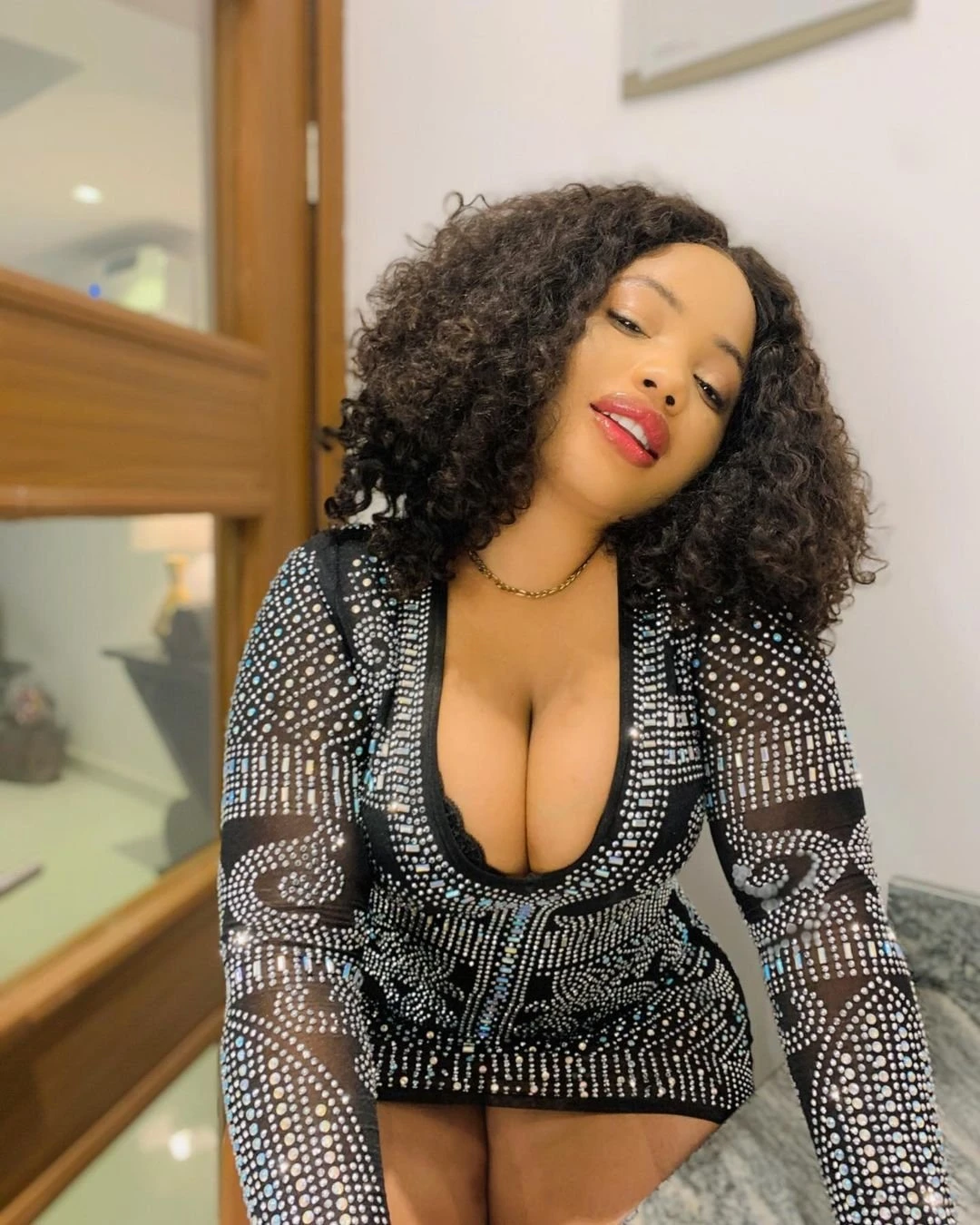 Seductive Betty – Equatorial Guinean escort in Beirut — 5 / 10