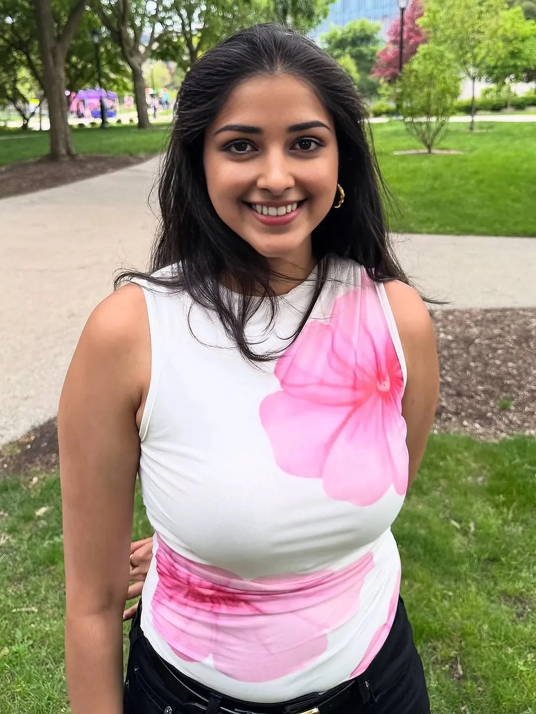 Pihu. 82848, 83755 – Indian escort in Chandigarh — 3 / 5