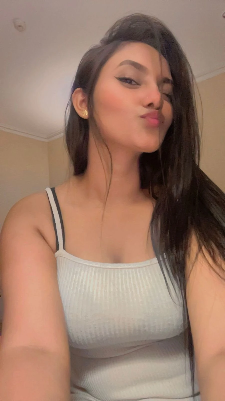 Verified High Profile Indian – Indian escort in Mumbai — 3 / 6