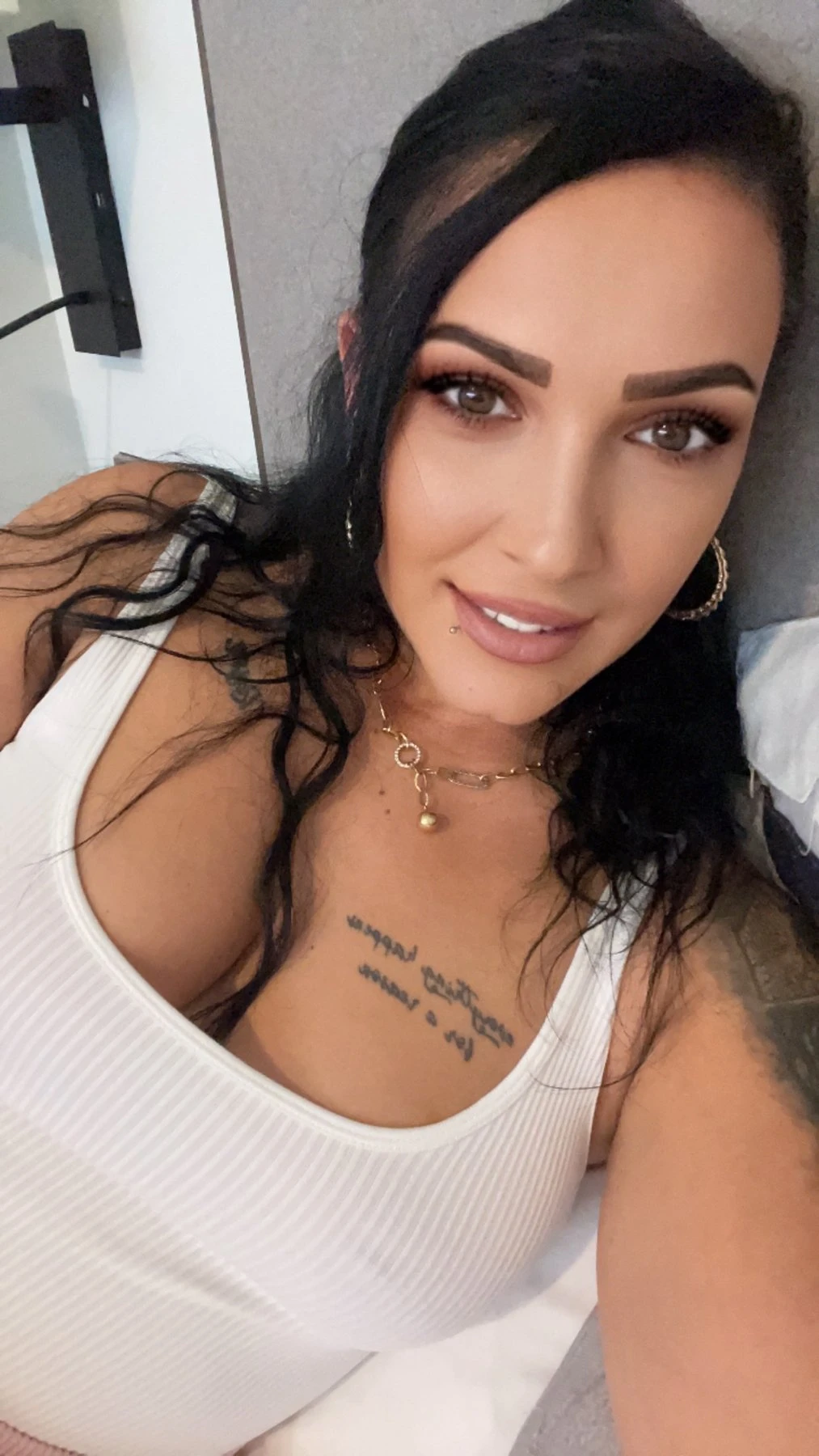 Aida – Romanian escort in Bucharest — 6 / 8