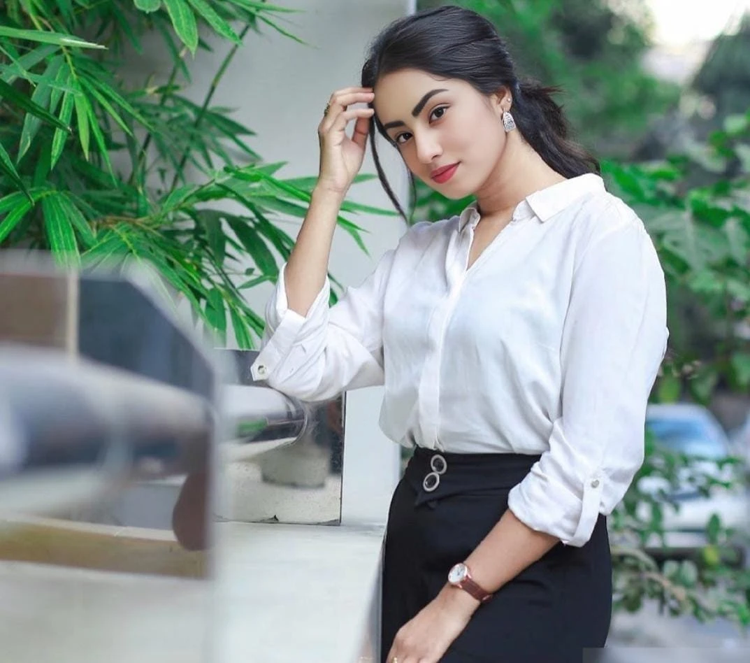 Natasha Sexy Escorts Agency Call Girls – Indian escort in Hyderabad — 3 / 4