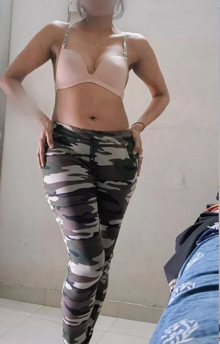 Sujatha – Indian escort in Mumbai — 1 / 2