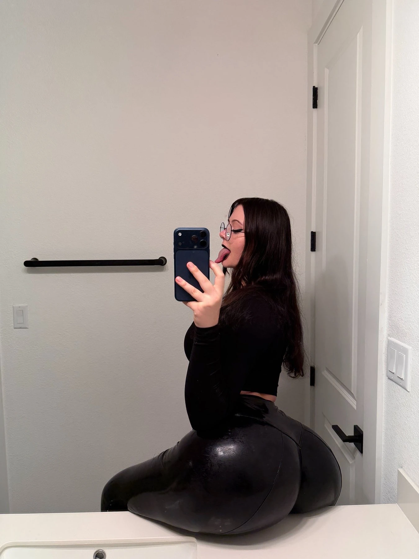 Kinkywet – Argentinean escort in Casablanca — 3 / 5