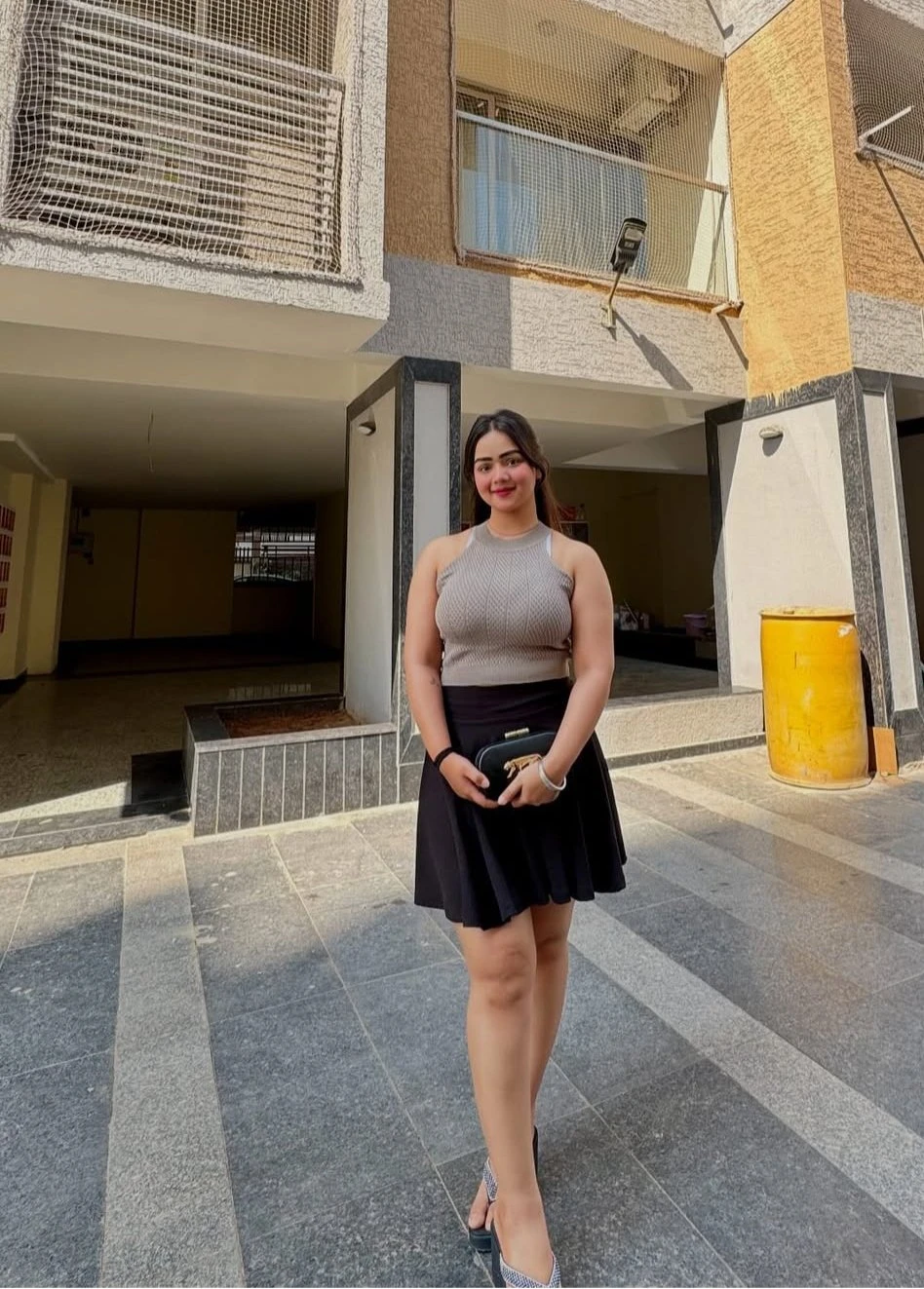 Dipti Sharma – Indian escort in Kolkata — 1 / 3