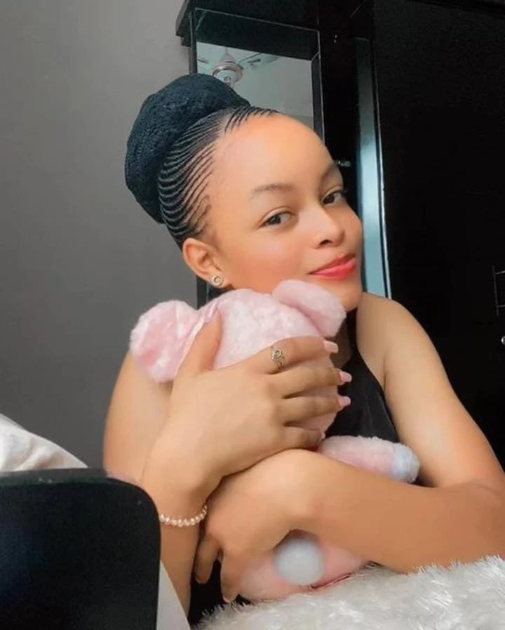 Vannesa – Tanzanian escort in Noida — 7 / 8