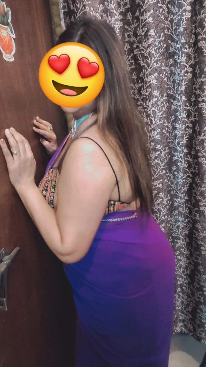 Independent bhabhi cam show – Indian adult performer in New Delhi — 20 / 30
