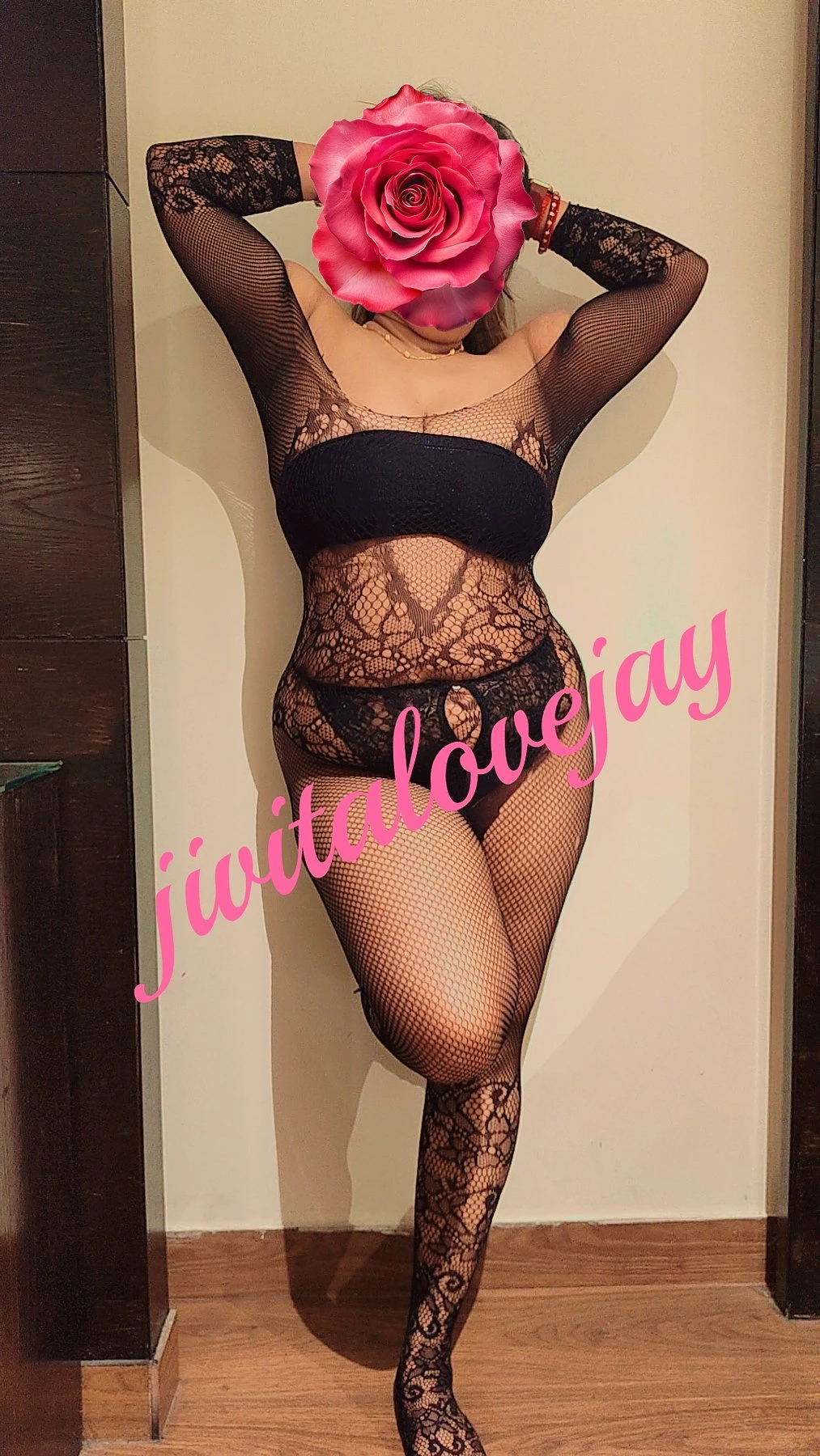Jivita Jay housewife meet cam dirty chat – Indian escort in Noida — 20 / 21