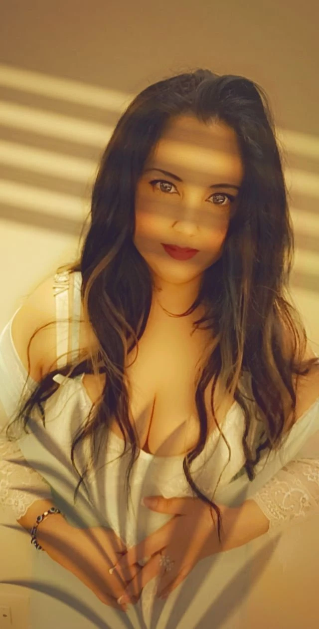 Bharati – Indian escort in Mumbai — 2 / 3