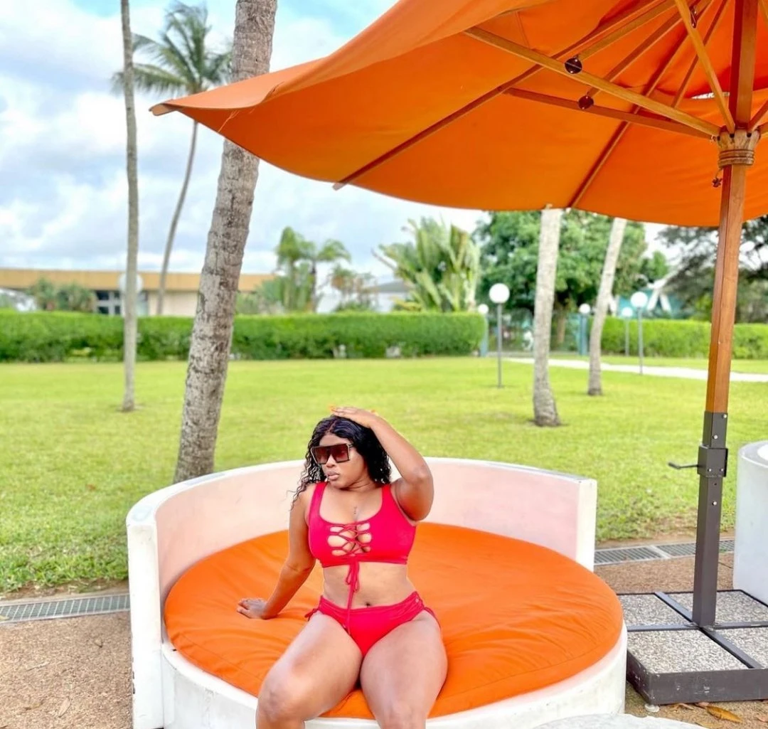Glossy – Sierra Leonean escort in Abidjan — 3 / 5