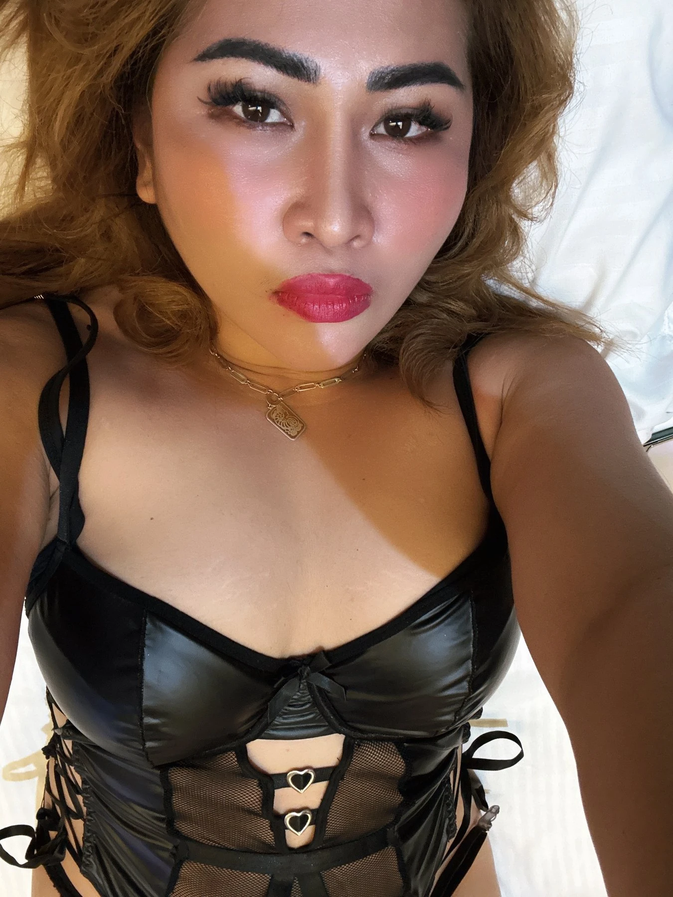 Foreign escort leaving soon – Japanese escort in Hyderabad — 11 / 25