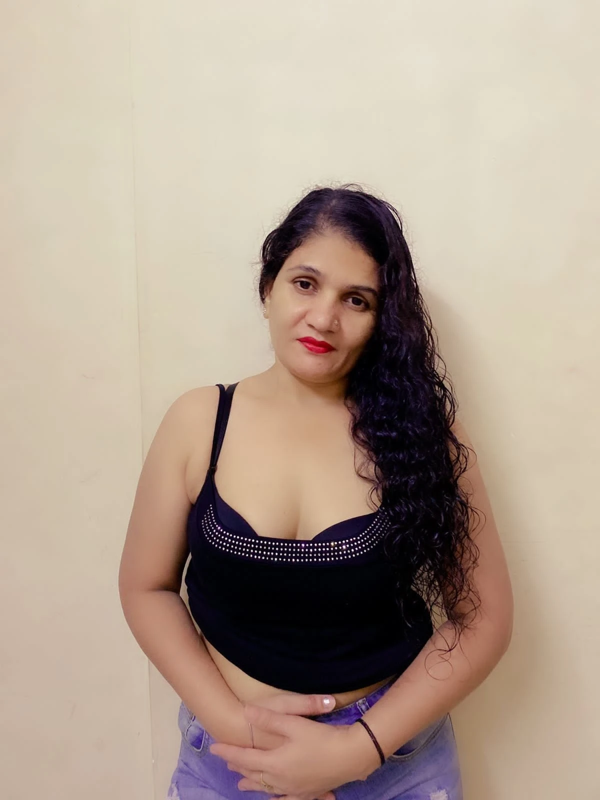 Priya – Indian escort in Mumbai — 10 / 14