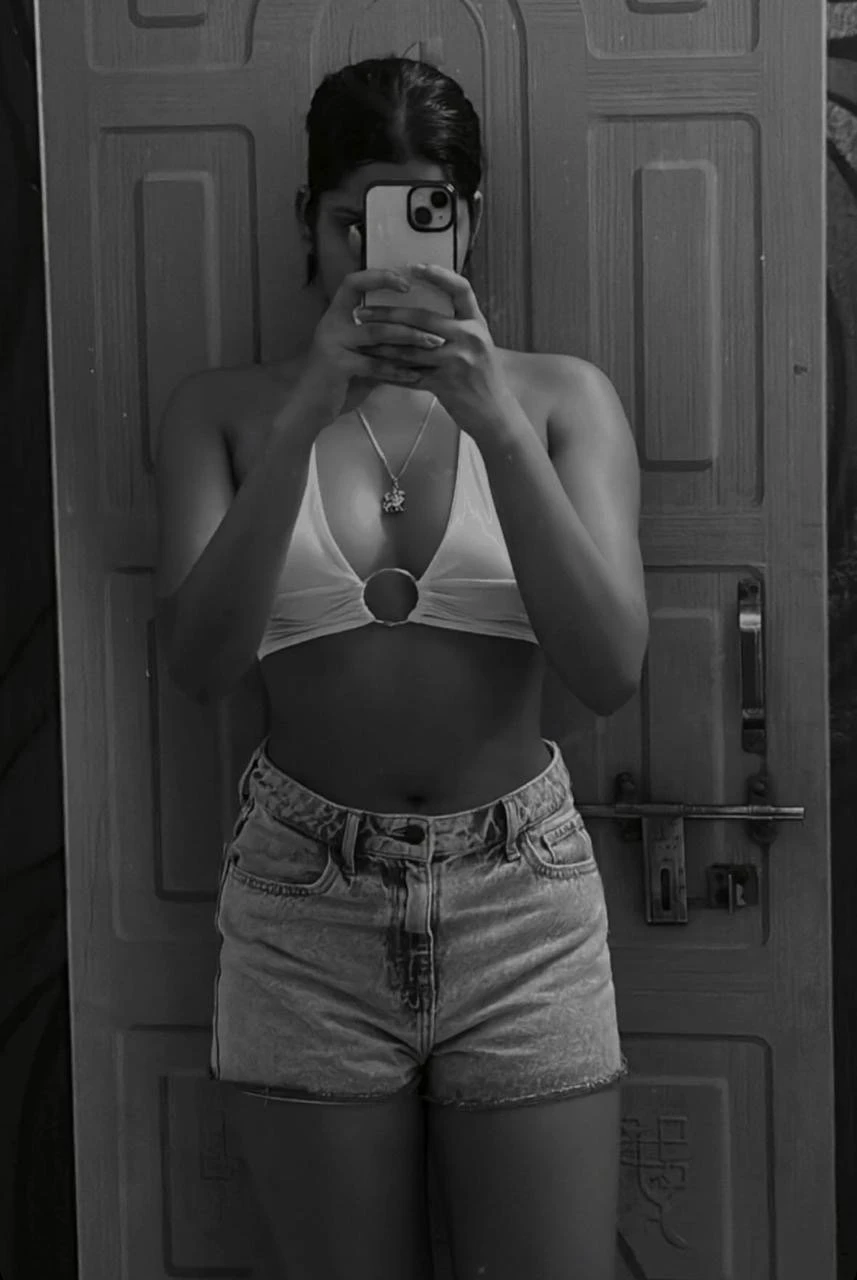 Senethma – Sri Lankan escort in Colombo — 3 / 4
