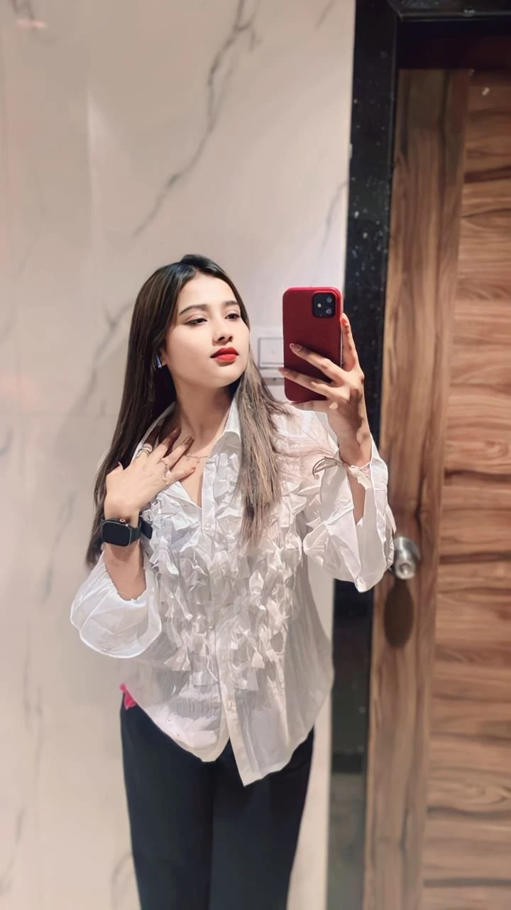 Nisha – Indian escort in Chennai — 2 / 3