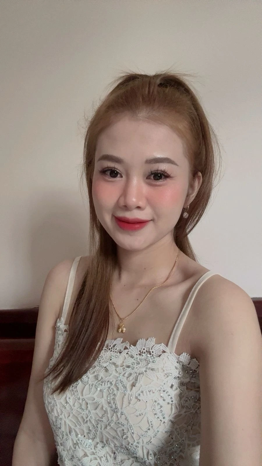Cherry New – Vietnamese escort in Mumbai — 5 / 6