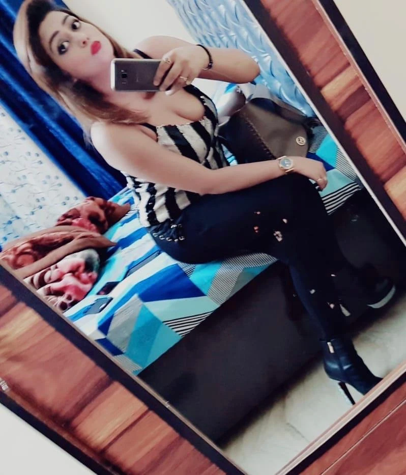 Jiya Hi Profile – Indian escort in Mumbai — 1 / 5