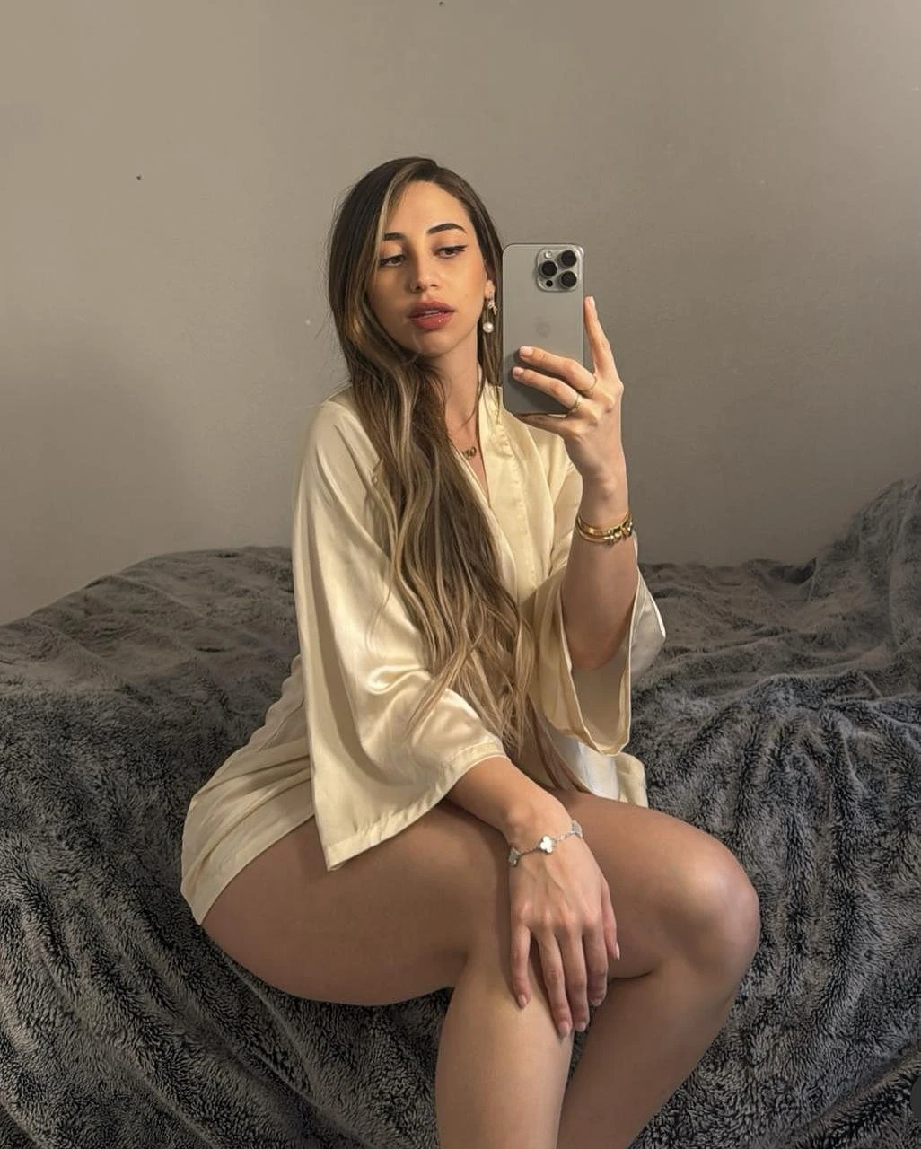Low Price 100% Safe, and Service Girls – – escort in New Delhi — 3 / 5