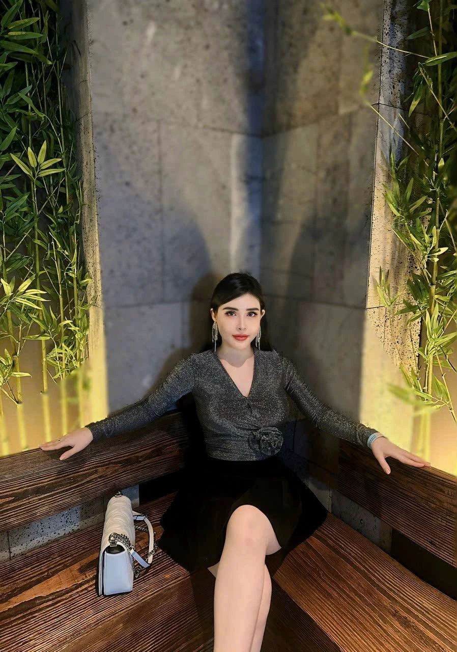 T Iti – Vietnamese escort in Ho Chi Minh City — 6 / 12