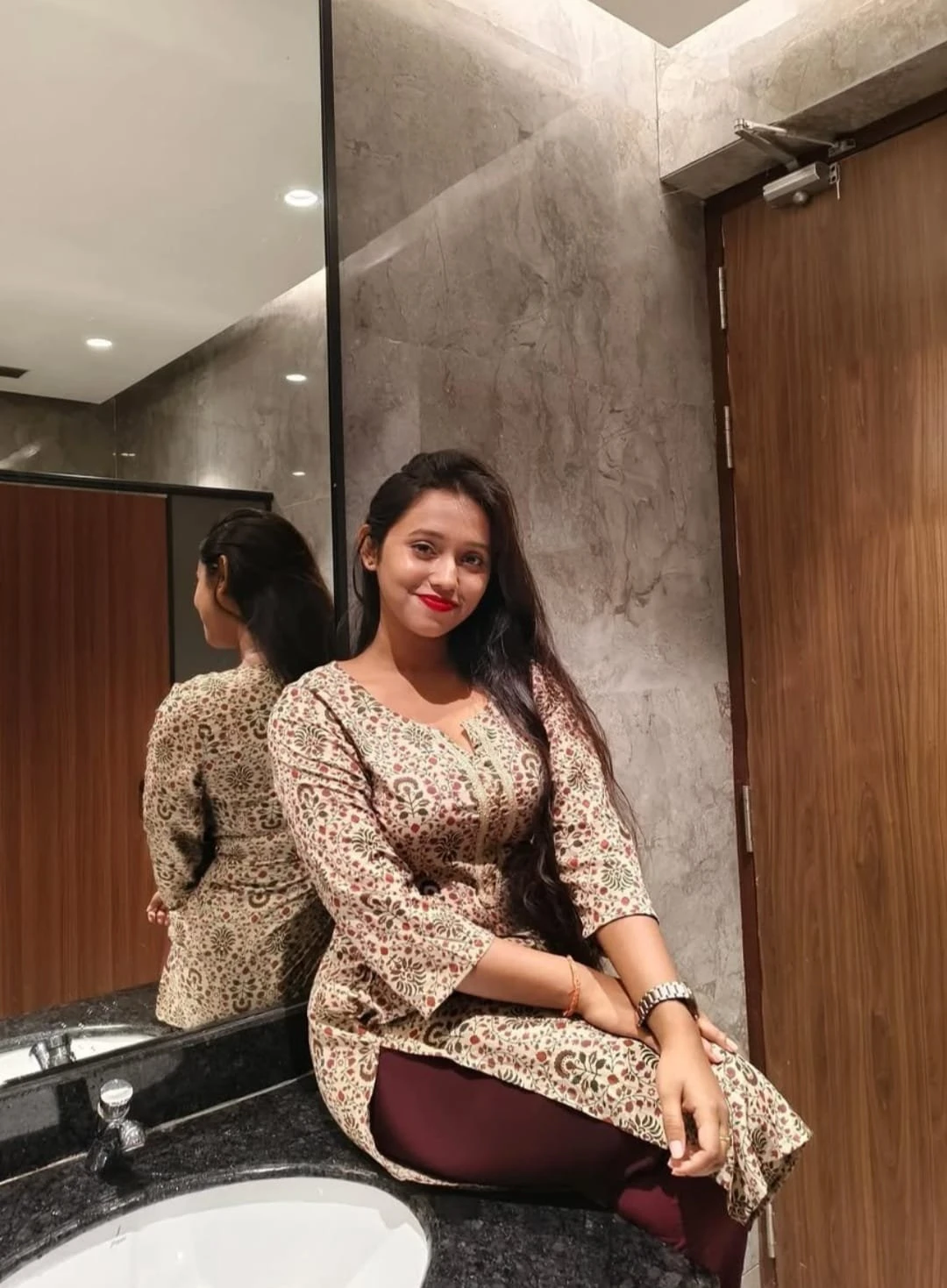 Ravika Cam Show and Real Meet – Indonesian escort in Kathmandu — 2 / 3