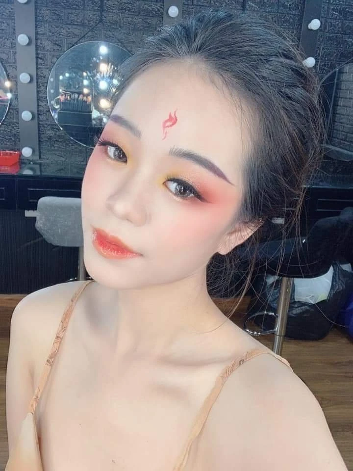 Min Student Escort – Vietnamese escort in Ho Chi Minh City — 8 / 12